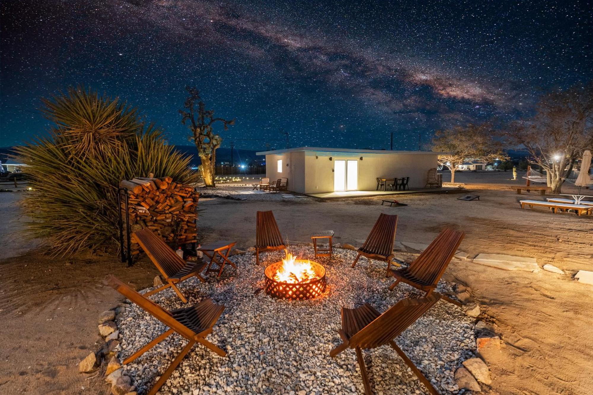 Private Jt Cabin - Ev L2 Station, Hammocks, Fire Pit, Bbq, Bocce Ball, Cornhole Yucca Valley Exteriér fotografie